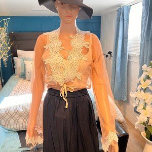 HOMMAGE  Bluse, size S, color cream. New